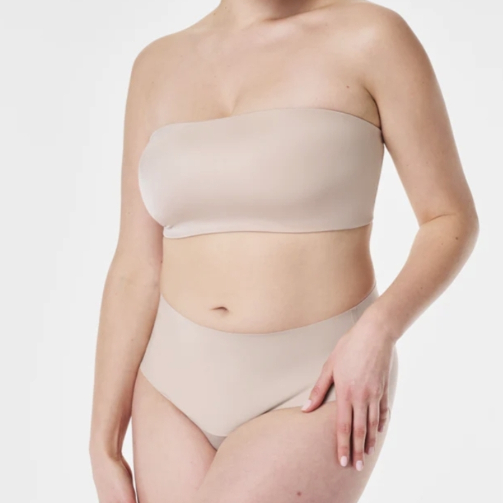SPANX Pull-On Smoothing Bandeau Bra